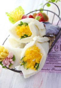 %e3%82%b5%e3%83%b3%e3%83%89%e3%82%89%e3%81%9a-210x300