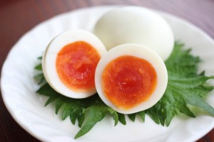 「紅花くんせい卵」のアレンジレシピをご紹介！